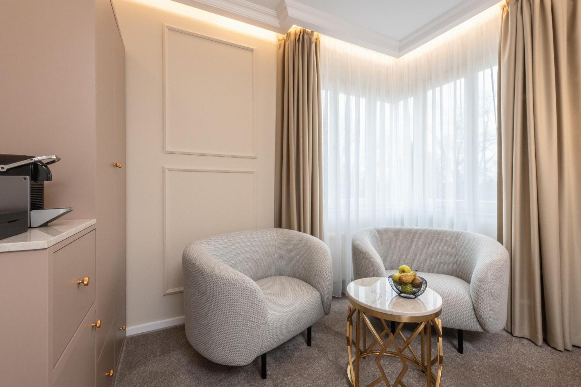 Mamma'S Boutique Hotel ปอดเยบราดิ ภายนอก รูปภาพ